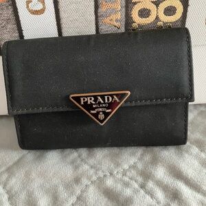 Vintage PRADA TESSUTO six key case, box & authenticity card. Black/silver.